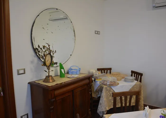 Nocleg ze śniadaniem La Casa Rossa 3*