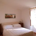 La Casa Rossa Bed & Breakfast 3*