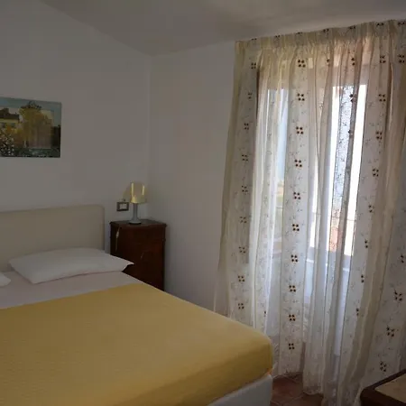 Alojamento de Acomodação e Pequeno-almoço La Casa Rossa Paola