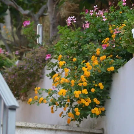 Bed & Breakfast La Casa Rossa Paola