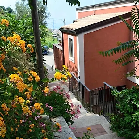 La Casa Rossa Panzió Paola