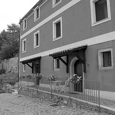 La Casa Rossa Panzió 3*